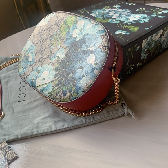 Gucci GG supreme bloom crossbody chain bag - Picture 15 of 16